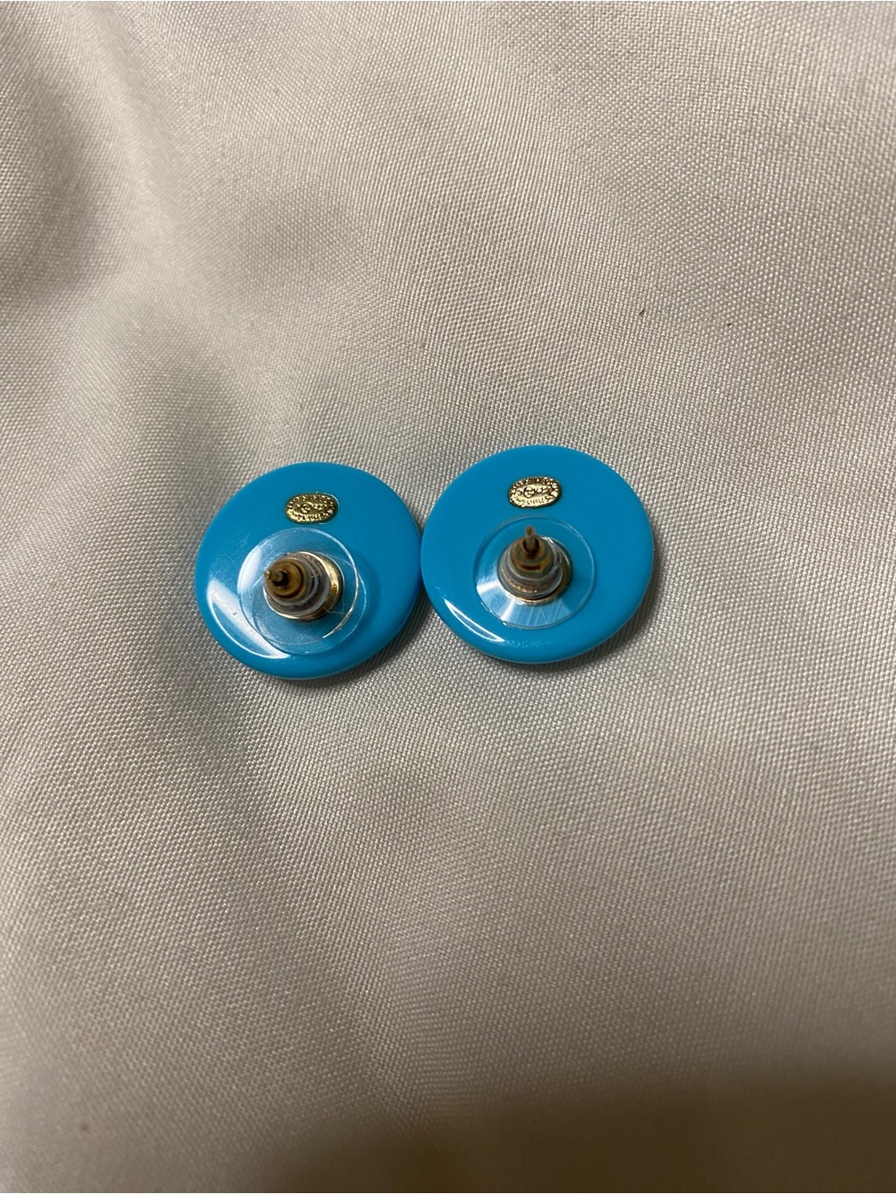 ChaneI Robin Blue Resin Logo Round Stud Earrings BEAUTIFUL!!! - Picture 3 of 5